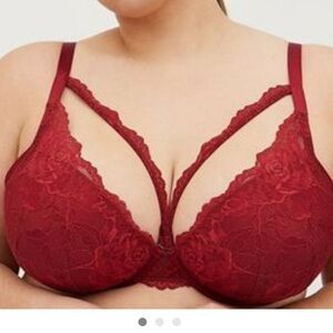 Torrid Women's Push-Up Plunge Strappy V Bra Size 44D Lace Red NWT